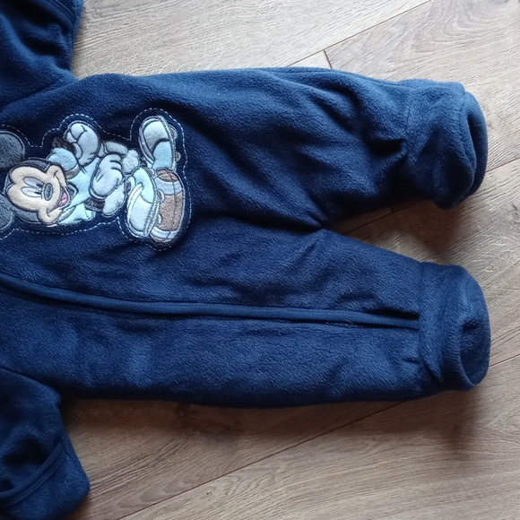 Disney baby Mickey Mouse fleece bunting - Picture 3 of 9